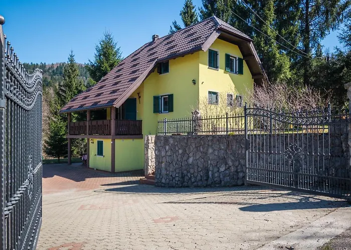 Prázdninový dům Family Friendly House With A Parking Space Lokve, Gorski Kotar - 19457 Lokve