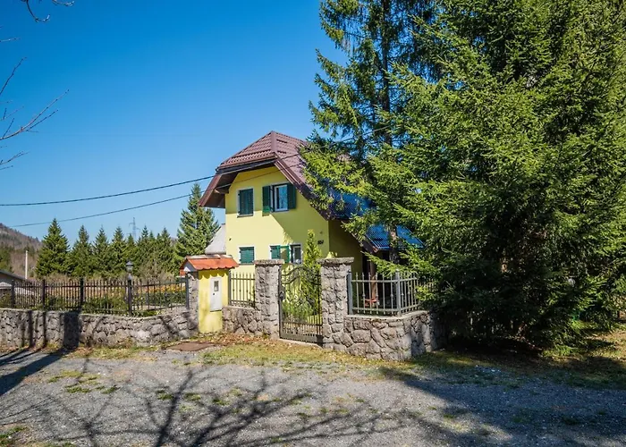 Casa de Férias Family Friendly House With A Parking Space Lokve, Gorski Kotar - 19457 *