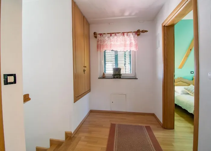 Family Friendly House With A Parking Space Lokve, Gorski Kotar - 19457 Casa de Férias Lokve